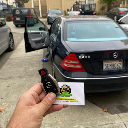 Mobile Locksmith and Car Key Replacement
